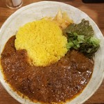 SPICY CURRY 魯珈 - 限定カレー 辛口！薬膳黒ビーフカレーのライス大盛