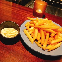 DINING & BAR TABLE 9 TOKYO - 