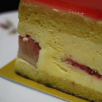 Patisserie Ravi,e relier - フレジェ