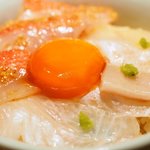 立場割烹 SSAW - 季節のぜいたく御膳 1000円 の金目鯛と寒平目の漬け丼
