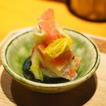 立場割烹 SSAW - 季節のぜいたく御膳 1000円 の塩麹のお新香(白菜と人参)