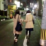 平尾酒店 - 駅に向かう“NPO法人”のメンバー。