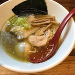麺屋 一八 - 燻しおラーメン