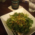 麺線屋formosa - 前菜はパクチーサラダと台湾ビーチュ♪