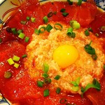 磯丸水産 - マグロの漬け丼 うずらの卵付き
