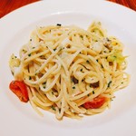 トラットリア ダイ パエサーニ - タラとパセリとトマト（スパゲッティ）