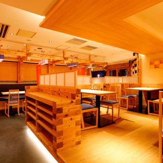 A space where you can feel the warmth of wood and the peace of Japan.