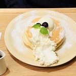 逸京茶寮 - ふんわり豆腐のパンケーキ ¥700 (バニラアイス +¥120)