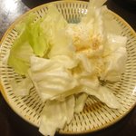 ぢどり屋　運 - お通しのキャベツ