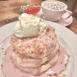 ザ・フレンチトースト ファクトリー - いちごミルクパンケーキ 1350円(税抜き)
      カフェモカ 300円(税抜き)セット価格