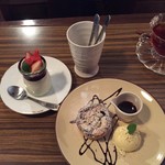 カフェー ブリキイヌ - 季節のブランマンジェとチェリーパイ