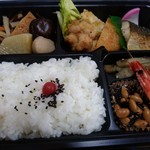 卑弥呼ロマンの湯 売店 - 杜の湯監修弁当450円