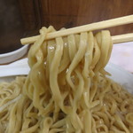 ラーメン二郎 - 平打麺