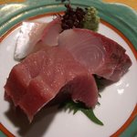 魚道場 - 名物のぶつ切り刺身