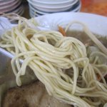 大陽軒 - 麺はやや細いストレートの麺ですよ・・・ 