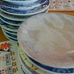 廻鮮寿司 塩釜港 - 旨すぎて、17皿も食べてしまいました(￣▽￣;)
      これだけ食べて3900円(税込)とか半端ない★★★