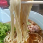 熊王ラーメン - 麺　リフト！