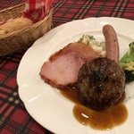 ハンス・ホールベック  - メインのハンバーグ&ハムステーキ