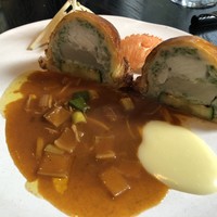 ラ・ボンヌターブル - 