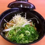 スシロー 横浜梶山店 - まぐろのラーズー風まぜそば：330円＋税