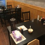 油山とんこつ研究所 くまちゃんラーメン - テーブル席