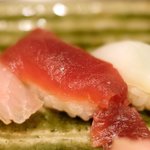 赤坂 すし 秀 - おまかせ15貫握り 1944円 の鮪赤身