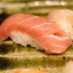 赤坂 すし 秀 - おまかせ15貫握り 1944円 の中トロ