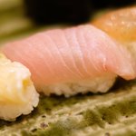 赤坂 すし 秀 - おまかせ15貫握り 1944円 の天然ブリ