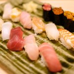 赤坂 すし 秀 - おまかせ15貫握り 1944円