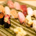 赤坂 すし 秀 - おまかせ15貫握り 1944円