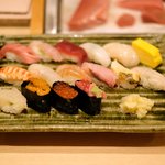 赤坂 すし 秀 - おまかせ15貫握り 1944円