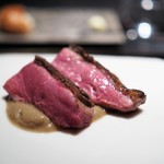 エクアトゥール - ルーアン鴨のロースト　牛蒡のソース