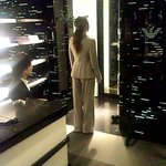 アルマーニ リストランテ - 女性の美への探求は果てしないノダ