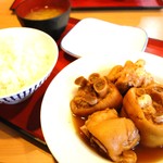 ヤンバル食堂 - てびちだけ定食