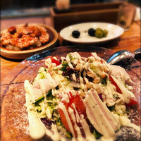 バル デ エスパーニャ ムイ 東京店 - サラダとタコのガルシア風