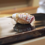 日本橋蛎殻町 すぎた - 【握り】鯛