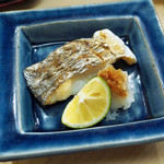 日本橋蛎殻町 すぎた - 【ツマミ】千葉の竹岡の太刀魚の焼き物