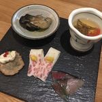 吉次蟹蔵 - 酒彩盛り合わせ５種