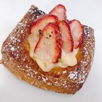 フクスケベーカリー - いちごデニッシュ