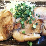 肉汁餃子のダンダダン - 炙りチャーシュー