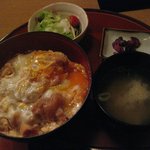 文字平 - 伊達鶏の特製親子丼