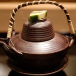 帰燕 - 昼懐石 6890円 の蛤の土瓶蒸し 橙添え