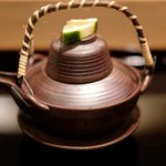 帰燕 - 昼懐石 6890円 の蛤の土瓶蒸し 橙添え