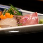 帰燕 - 昼懐石 6890円 の寒ビラメ、寒ブリ 鯛の煮凝り、橙添え