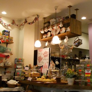 タイニートリア 本店 ティー&サムシングラブリー_2