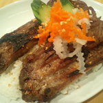 (食)越南 - コム・スオン（スペアリブをのせたご飯）