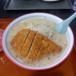 食堂ニューミサ - 味噌カツラーメン