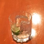 ミュージックラウンジ カポネ - ジンライムをちびりちびり