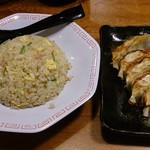 博多三氣 - 半チャーハン・餃子セット