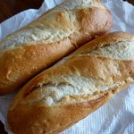 ココ・ファーム・カフェ - ミニバゲットがあまりにうまかったのでお持ち帰り　2つで320円